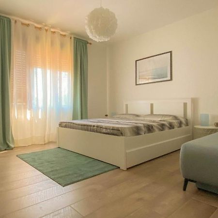 Ester Novigrad  Bagian luar foto