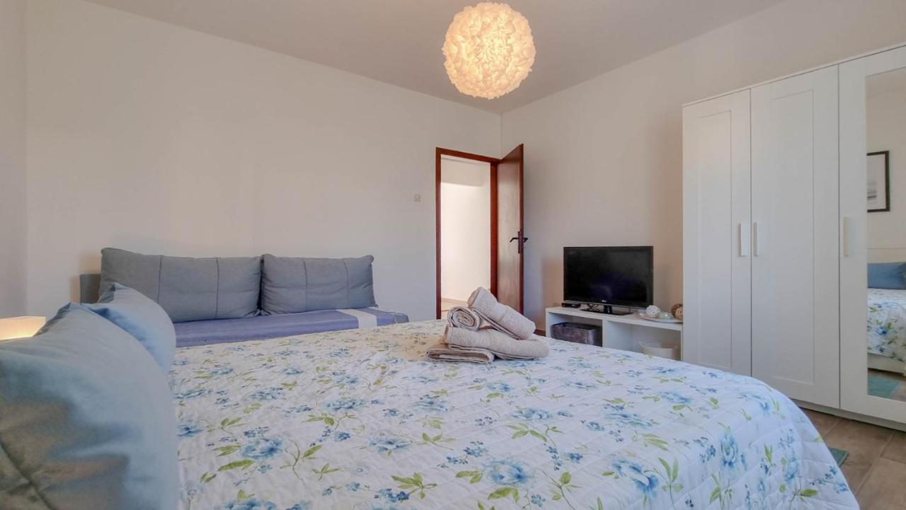 Ester Novigrad  Bagian luar foto