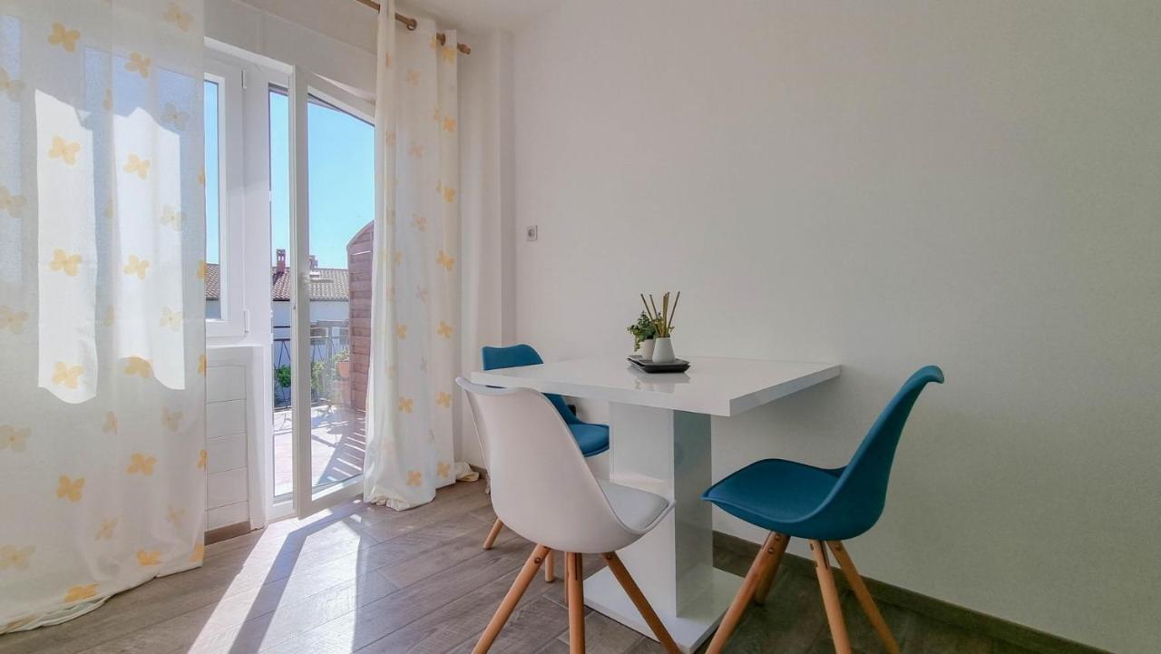 Ester Novigrad  Bagian luar foto