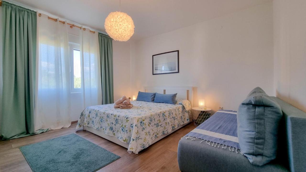 Ester Novigrad  Bagian luar foto