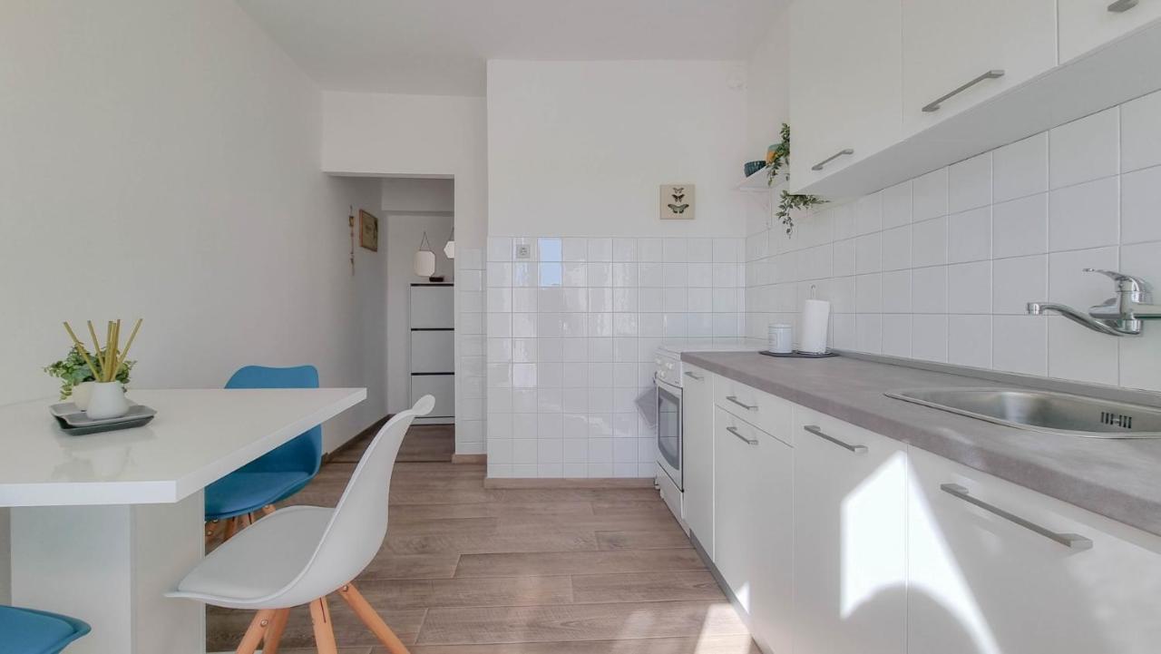 Ester Novigrad  Bagian luar foto